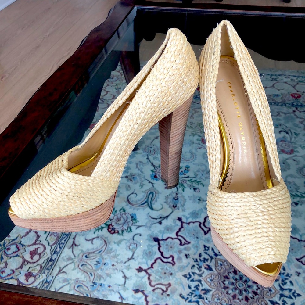 Charlotte Olympia Straw 5 1/2” Heels 🤩